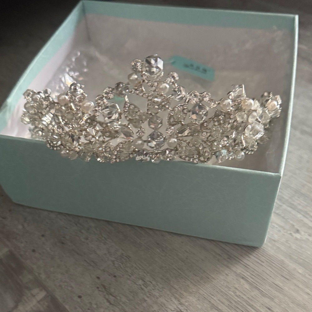 Elegant Silver Crystal Tiara